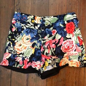 Zara shorts. Size L. Only have worn them once